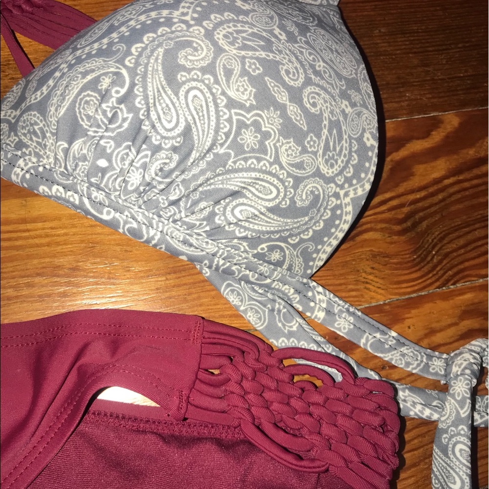 Two piece bikini - Picture 2 of 3